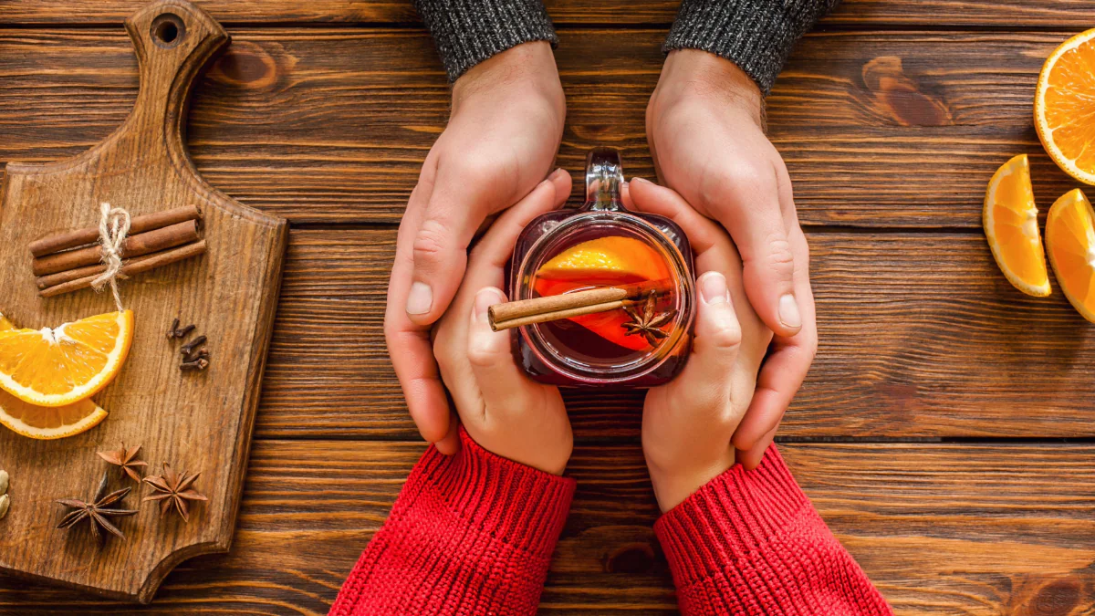 Glühwein-Preise: So teuer wird der Besuch auf dem Weihnachtsmarkt 2025