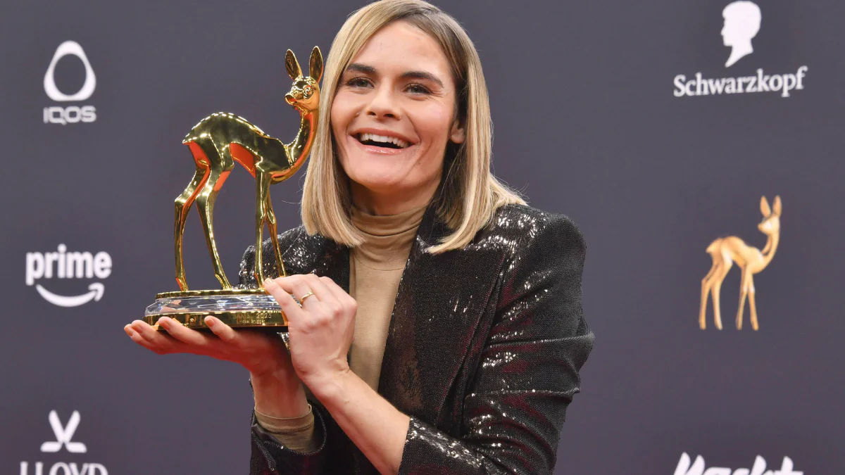 Ab 2026: Amazon Prime kündigt neue „LOL“-Serie mit Hazel Brugger an