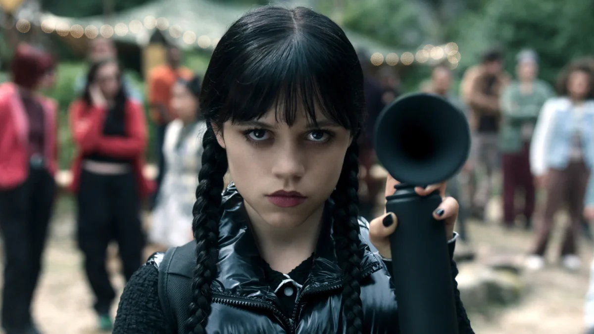 „Wednesday“-Fans sind begeistert: Hollywoodstar spielt Tante Ophelia – „Dafür habe ich gebetet“