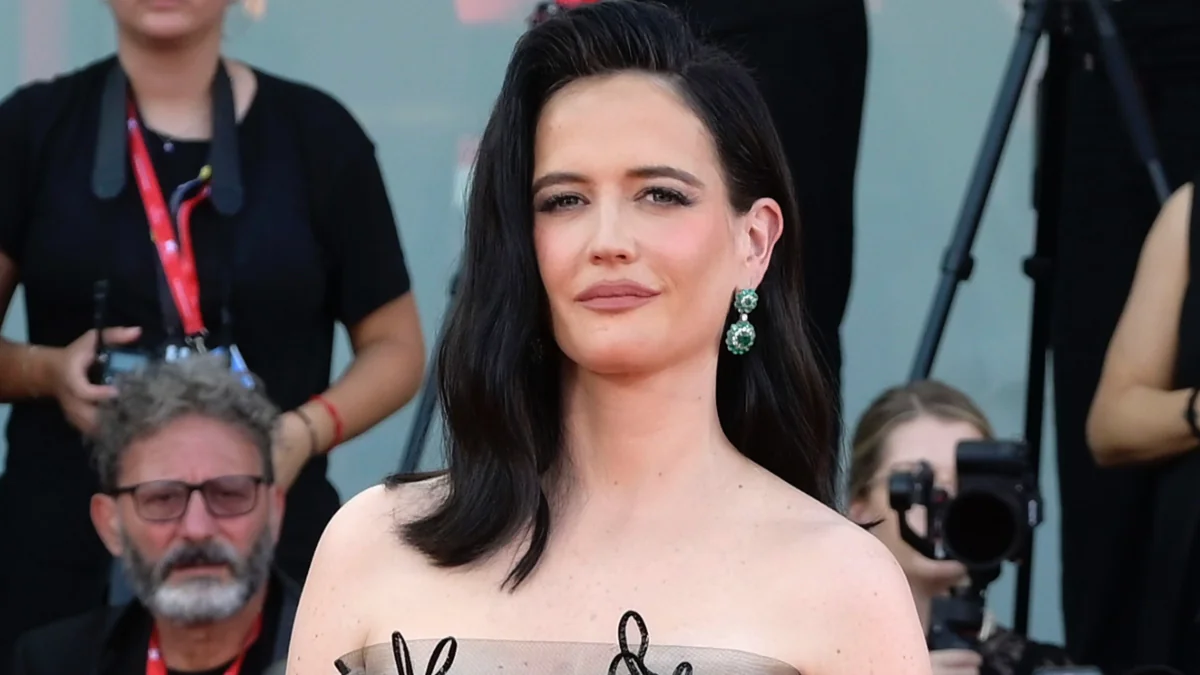 „Wednesday“-Fans sind begeistert: Hollywoodstar spielt Tante Ophelia – „Dafür habe ich gebetet“