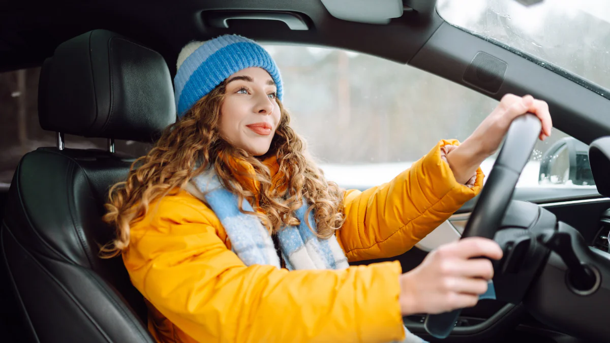 experten-warnen-winterjacke-auto-fahren
