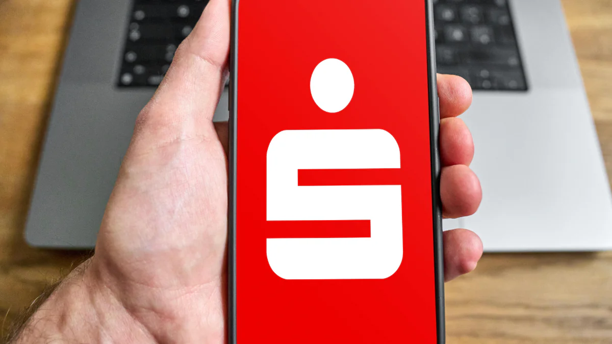 Bei Überweisungen: Neue Bank-Regel legt persönliche Daten offen