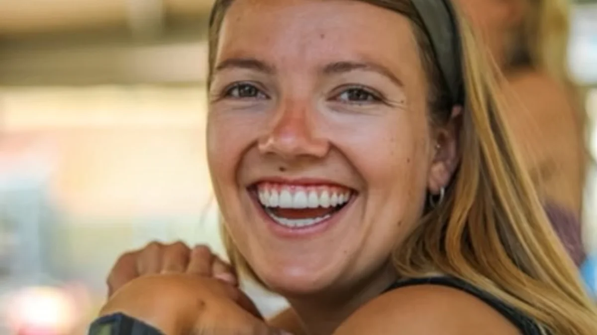 Sie warnte vor ungewöhnlichen Symptomen: Rebecca Brown starb mit 30 Jahren an Krebs